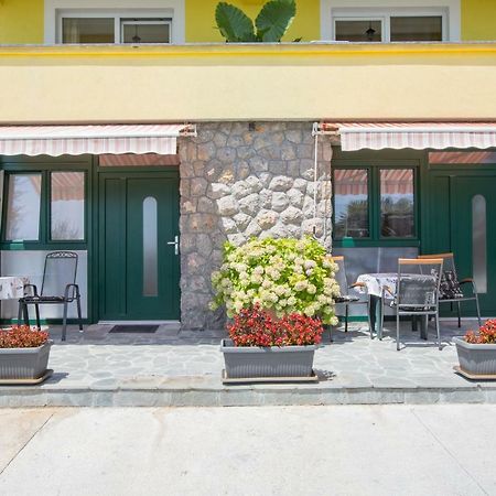 Apartmani Ve-Ro โอปาติยา ภายนอก รูปภาพ