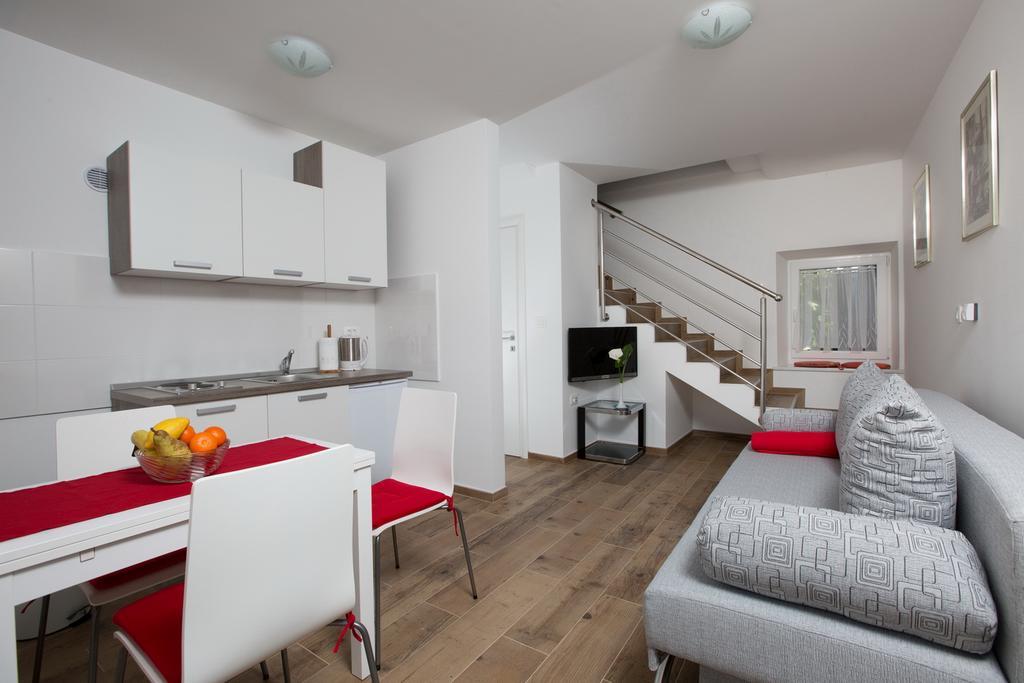 Apartmani Ve-Ro โอปาติยา ภายนอก รูปภาพ